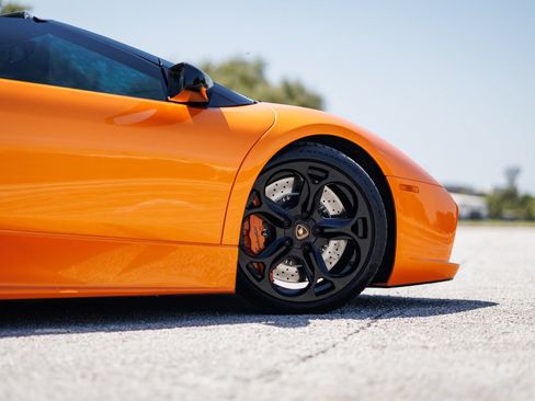 Used 2005 Lamborghini Murcielago Roadster AWD/4WD image 19
