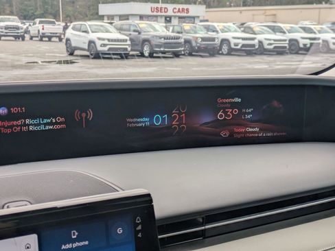 Used 2025 Lincoln Nautilus Premier w/ Equipment Group 102A image 20