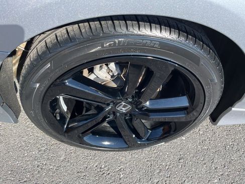 Used 2022 Honda Accord Sport image 11