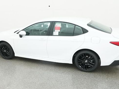 Used 2026 Toyota Camry SE w/ Convenience Package FWD image 7