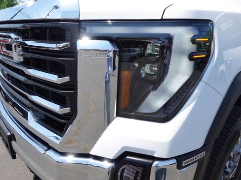 Used 2024 GMC Sierra 3500 SLE AWD/4WD image 64