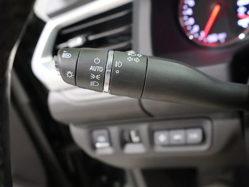 Used 2023 GMC Acadia SLT w/ Elevation Edition AWD/4WD image 38