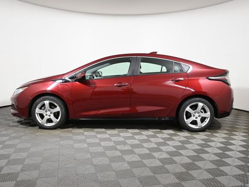 Used 2017 Chevrolet Volt LT w/ Comfort Package FWD image 2