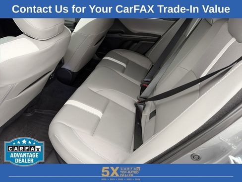 Used 2025 Toyota Camry SE image 28