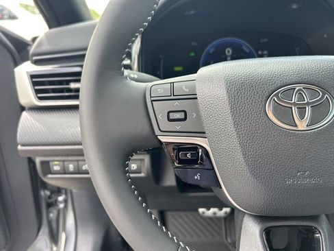 New 2026 Toyota Camry SE FWD image 18