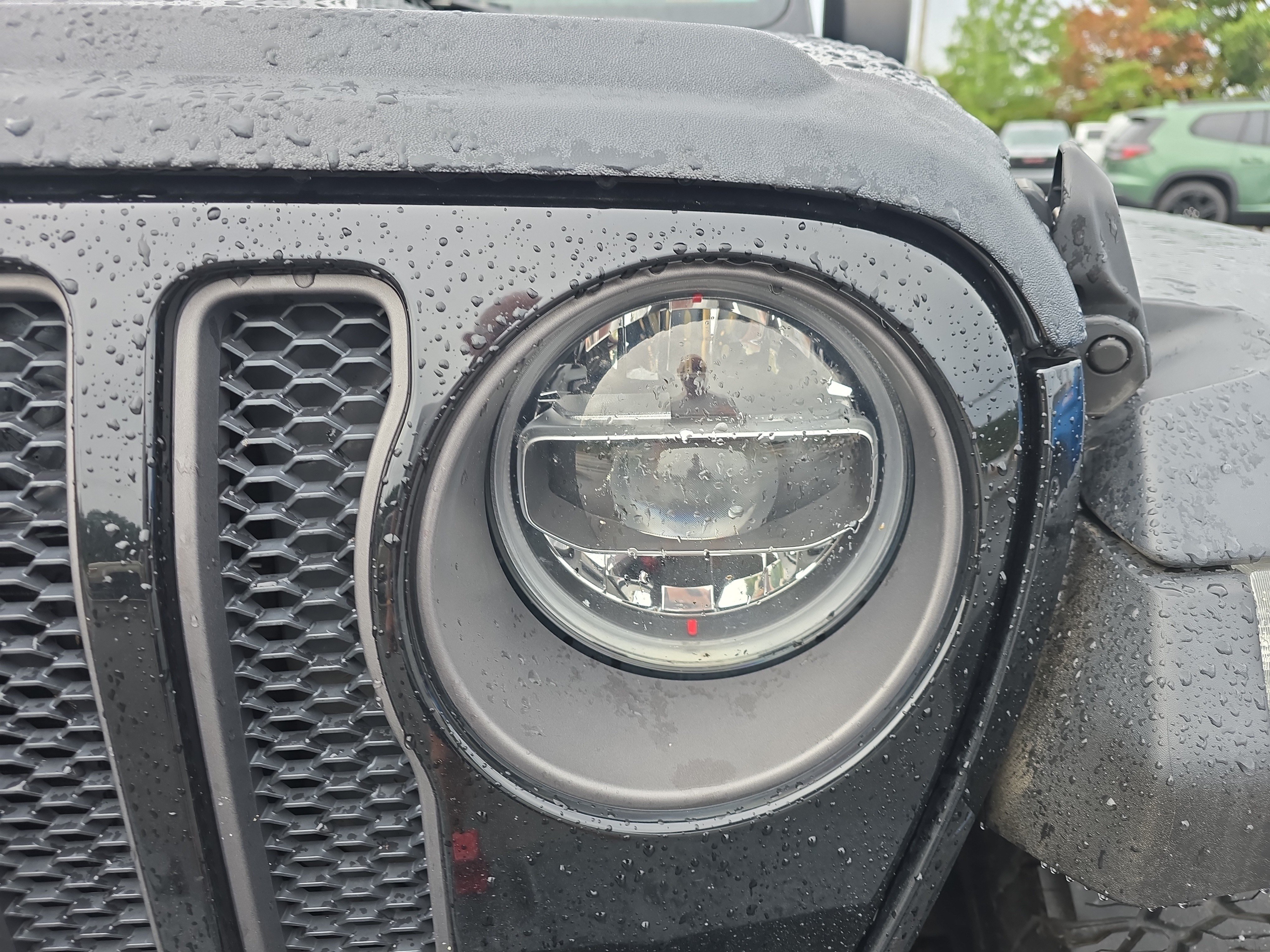 Used 2022 Jeep Wrangler Unlimited Rubicon w/ Xtreme Recon 35" Tire Package AWD/4WD image 11
