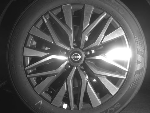 Used 2025 Nissan Altima 2.5 SV image 12