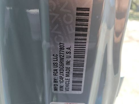 Used 2024 Jeep Wrangler Willys image 32