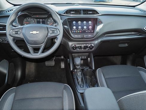 Certified 2023 Chevrolet TrailBlazer LT w/ Convenience Package FWD image 10