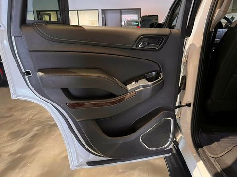 Used 2020 GMC Yukon SLT w/ Premium Edition image 22