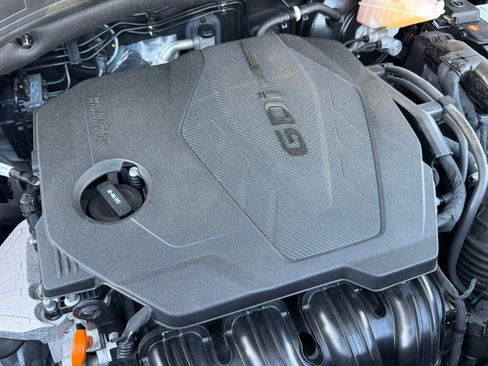 Used 2024 Kia Sorento S FWD image 39