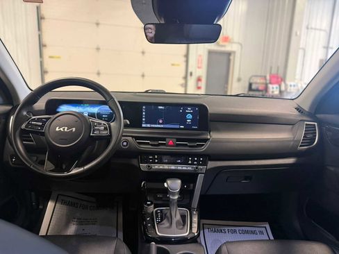Used 2024 Kia Seltos EX AWD/4WD image 34