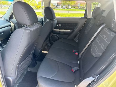 Used 2012 Kia Soul + w/ Audio Pkg image 11