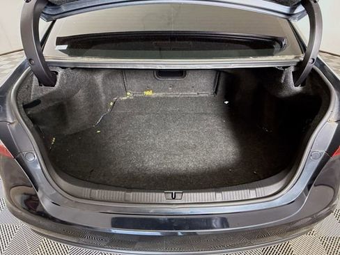 Used 2017 Toyota Avalon XLE image 25