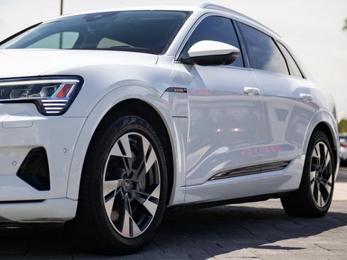 Used 2021 Audi e-tron Premium Plus w/ Premium Plus Package AWD/4WD image 7