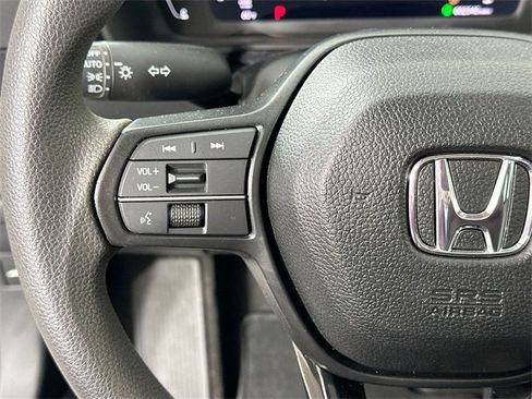 Used 2025 Honda Accord SE image 30