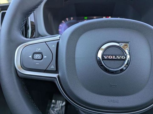 Used 2025 Volvo XC60 B5 Core w/ Protection Package Premier image 14