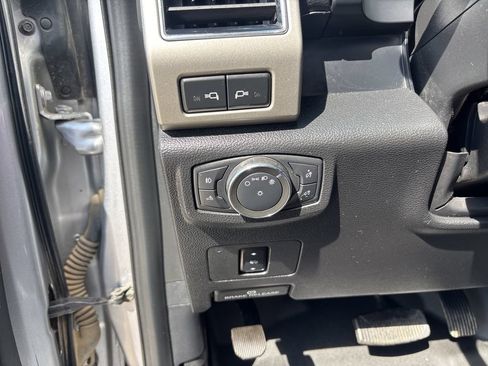 Used 2021 Ford F350 Lariat w/ Chrome Package AWD/4WD image 20