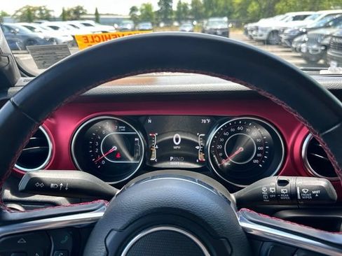 Used 2021 Jeep Wrangler Unlimited Rubicon AWD/4WD image 24