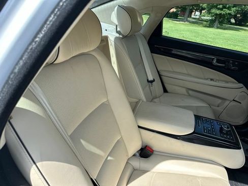 Used 2014 Hyundai Equus Signature RWD image 20