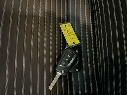 Used 2023 Toyota Camry SE image 26