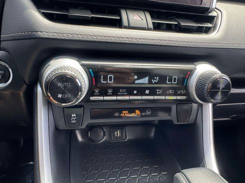 Certified 2025 Toyota RAV4 XLE AWD/4WD image 34