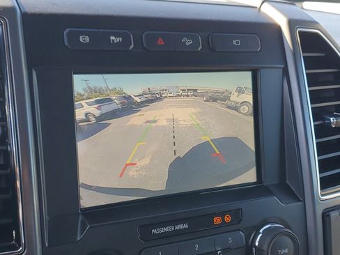 Used 2022 Ford F250 XLT w/ XLT Premium Package image 23