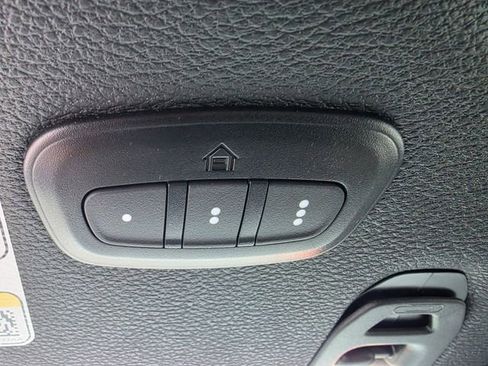 Used 2024 Jeep Wrangler Unlimited w/ Convenience Group AWD/4WD image 22