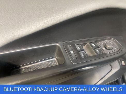 Used 2022 Volkswagen Taos SE AWD/4WD image 14