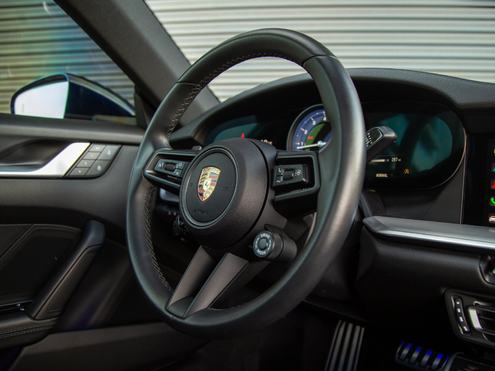 Certified 2024 Porsche 911 Carrera 4 AWD/4WD image 23