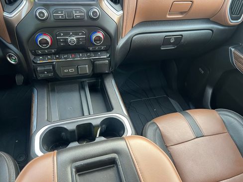 Used 2019 Chevrolet Silverado 1500 High Country w/ Technology Package image 36