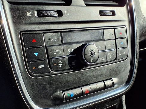 Used 2017 Dodge Grand Caravan GT image 21