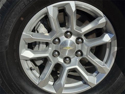 Used 2024 Chevrolet Silverado 1500 LT image 10