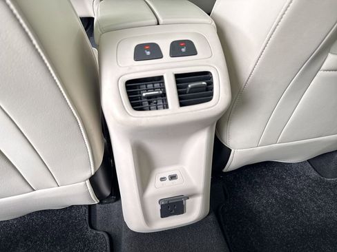 Certified 2023 Buick Envision Avenir AWD/4WD image 28