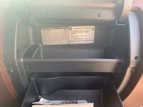 Used 2015 Chevrolet Silverado 1500 High Country w/ High Country Premium Package image 39