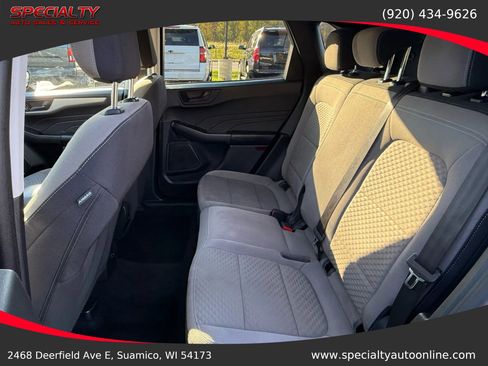 Used 2022 Ford Escape SE image 19