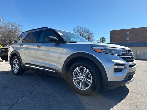 Used 2024 Ford Explorer XLT w/ Equipment Group 202A image 6