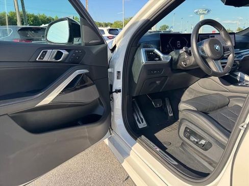 Used 2024 BMW X6 xDrive40i w/ Premium Package AWD/4WD image 15