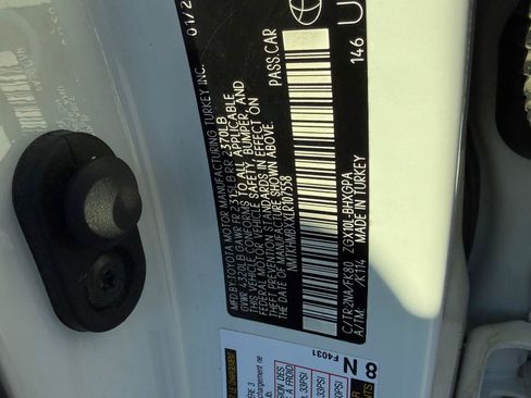 Used 2020 Toyota C-HR XLE FWD image 31