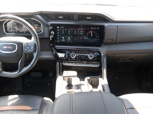 Used 2024 GMC Sierra 1500 AT4 w/ Technology Package AWD/4WD image 23