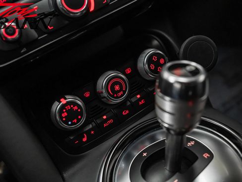 Used 2014 Audi R8 V8 image 42