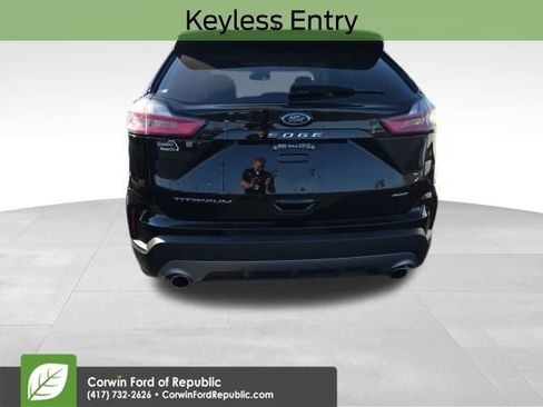 Used 2024 Ford Edge Titanium image 9