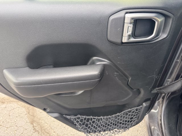 Used 2018 Jeep Wrangler Unlimited Sport S AWD/4WD image 18