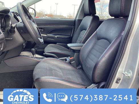 Used 2025 Mitsubishi Outlander Sport SE image 13