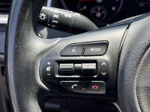 Used 2017 Kia Sorento FWD w/ LX Convenience Package image 8