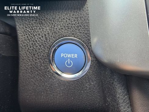 Used 2017 Toyota Highlander Limited AWD/4WD image 20