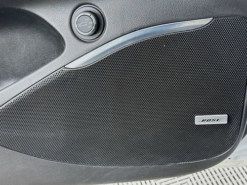 Used 2019 Buick Enclave Premium w/ Experience Buick Package FWD image 18