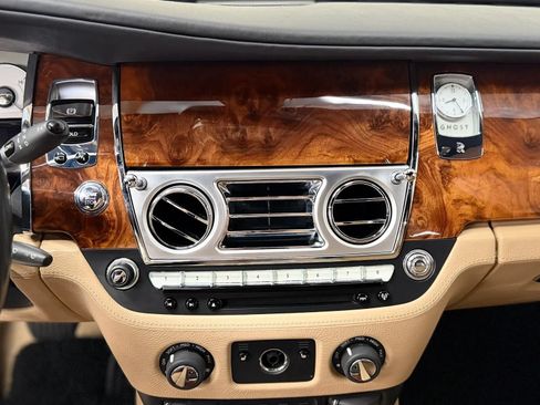 Used 2011 Rolls-Royce Ghost RWD image 22
