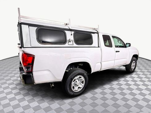 Used 2022 Toyota Tacoma SR image 8