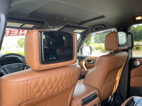 Used 2023 INFINITI QX80 Sensory w/ All-Season Package RWD image 28